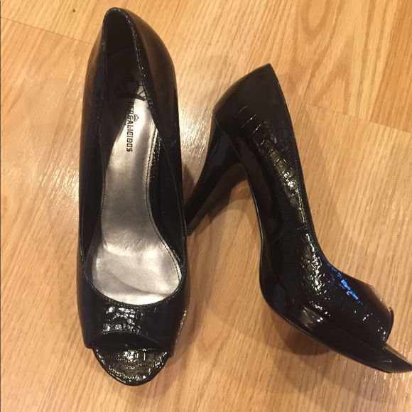 NWOB Fergalicious Open Toe High Heels - Picture 1 of 3